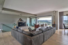 Villa Pacifico - 4BR Hilltop Lux Pool & View